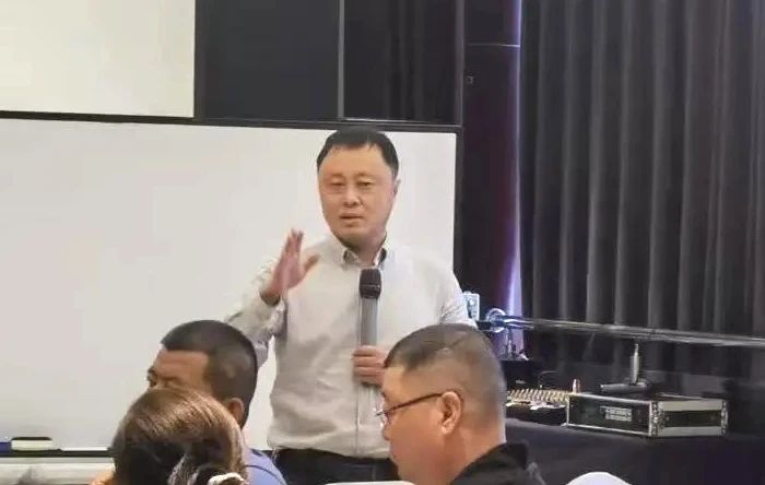3-2504220Z50E27 BEATS(中国区)唯一官方网站